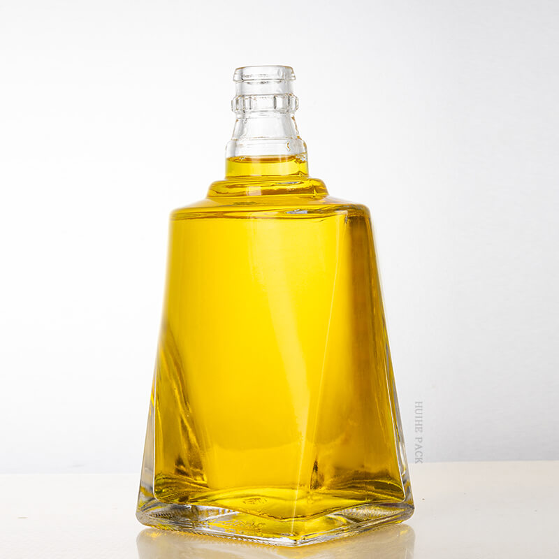 square bottom and round shoulder liquor bottle-2