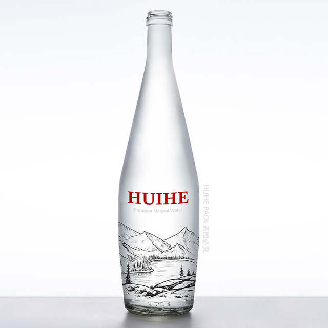 750 ml mest stilfulde glasvandflasker med skruel&aring;g