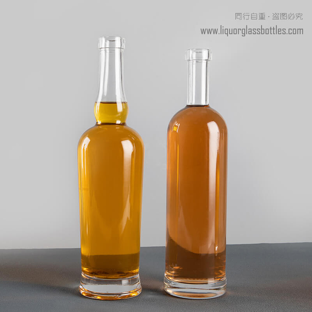 750ml Clear Bar Top Cork Finish Liquor Spirits Super Extra Flint Glass Bottle