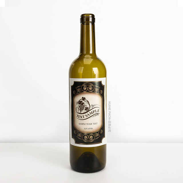 Traditionel 750 ml Claret vinglasflaske med papirlabel