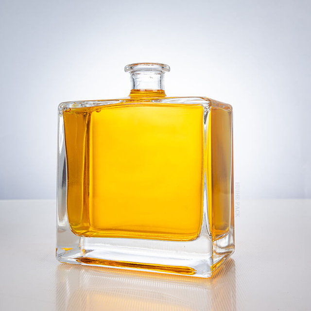 Hot Selling Refined Minimalism Square Liquor Bottle