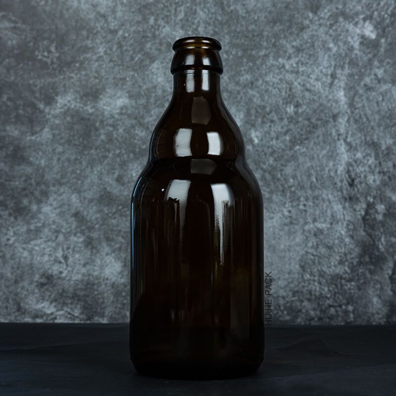 amber liquor bottle01-11
