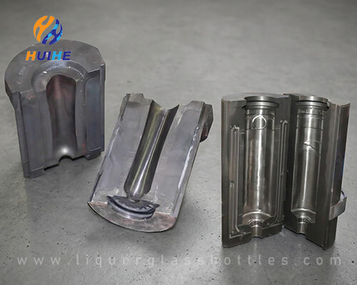 2. Precision CNC Mold Fabricating