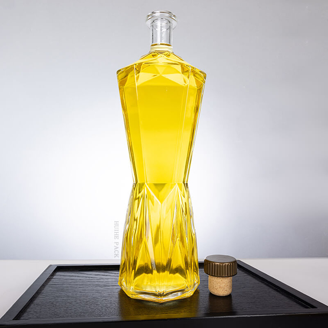 1500 ml ainutlaatuinen design tiimalasimuotoinen alkoholipullo metallikorkilla