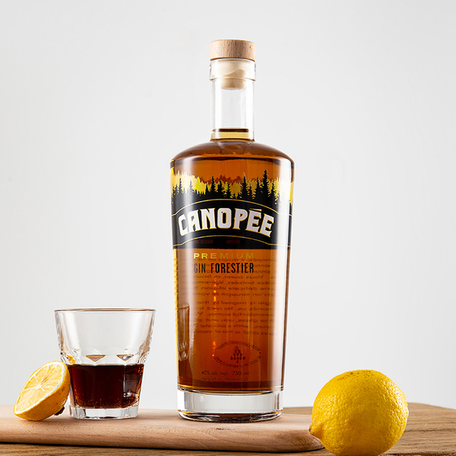 Round Whiskey Glass Decanter with Cork Stopper