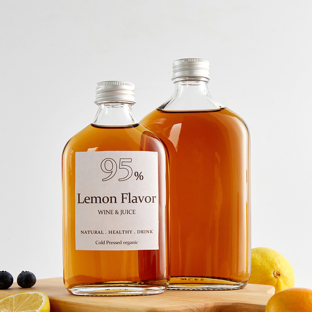 Butelki spirytusowe z przezroczystego szkła