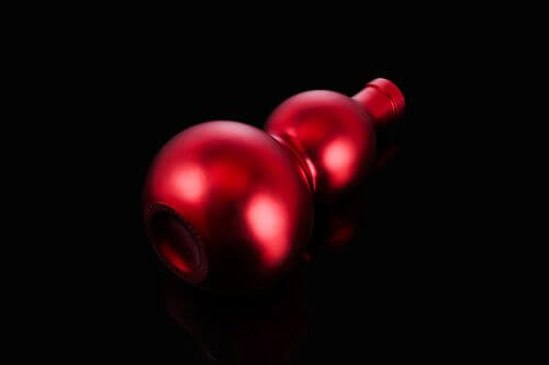 red glass bottle manufacturer