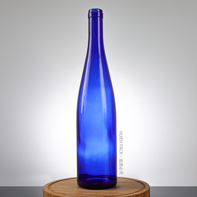 Unique 750ml Cobalt Blue Glass Vodka Wine Liquor Bottle Supplier