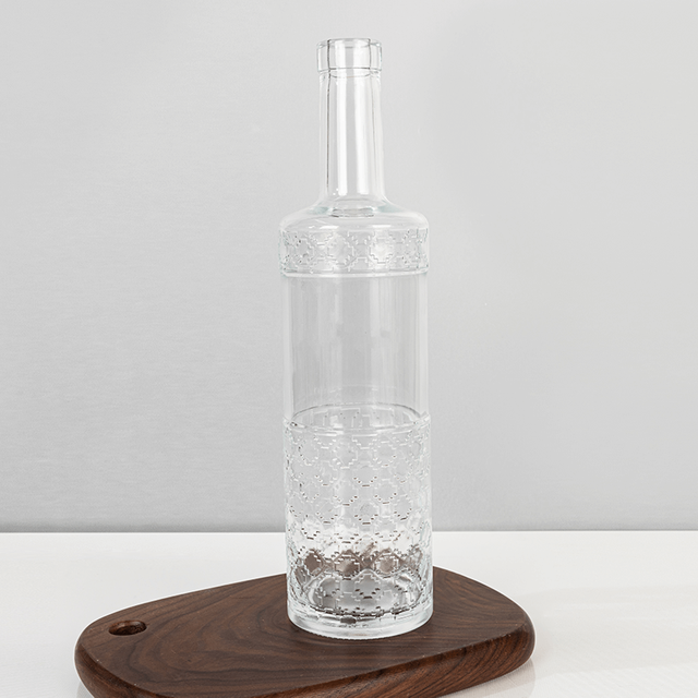 700ml Embossed Slender Neck Cylinder Glass Liquor Bottle with Corks