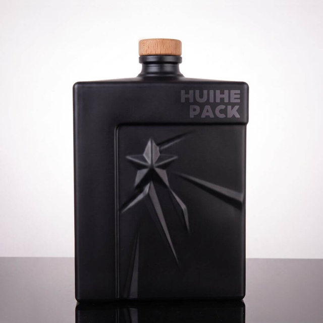 Star-Embossed Square Empty Glass Liquor Bottle for Sale
