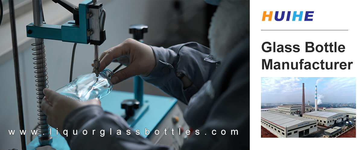 HUIHE PCAK custom spirits glass bottles from China.jpg